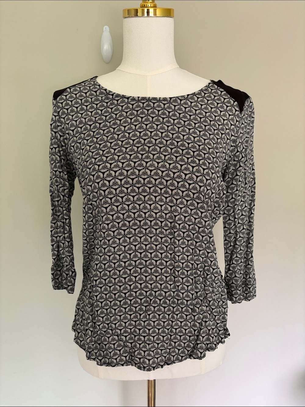 Olive & Oak top